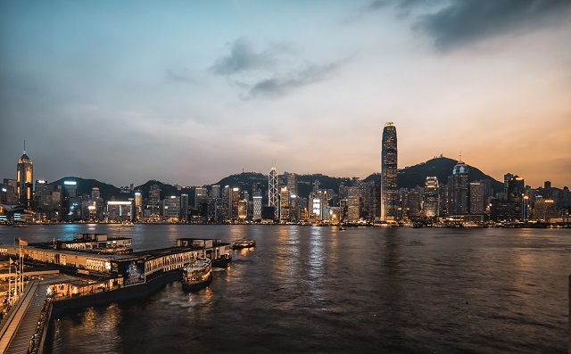 香港高才通計(jì)劃續(xù)簽門(mén)檻提升，你是否依然符合標(biāo)準(zhǔn)?